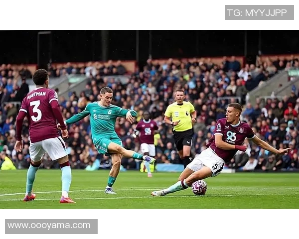 西甲焦点战曼城与皇马战平补时进球引发全场狂欢与转会传闻交织 西甲焦点战曼城与皇马战平补时进球引发全场狂欢与转会传闻交织