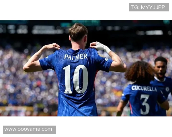 意甲激战：巴黎圣日耳曼与切尔西平局红牌争议引发全场热议