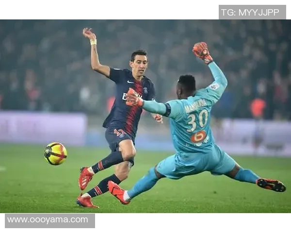 西甲激战：皇马完胜巴黎圣日耳曼乌龙球引发全场狂欢集锦回顾