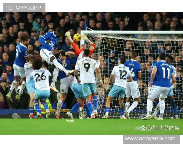 热刺逆袭曼城全场沸腾数据分析揭示比赛精彩瞬间