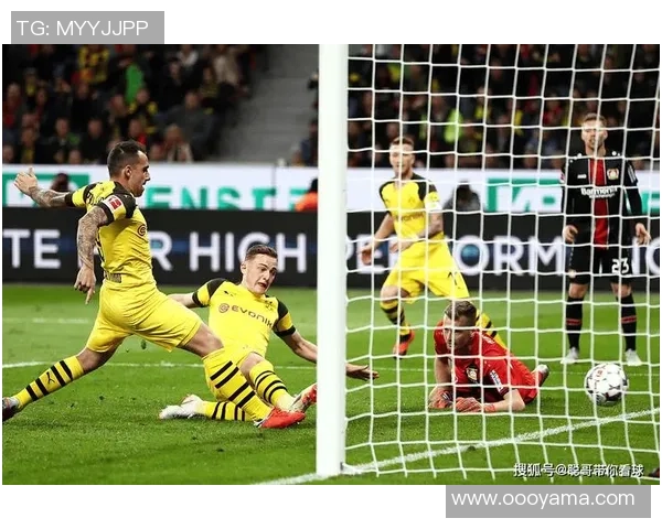 欧冠激战：里昂狂胜马竞5球横扫全场引发热烈反响