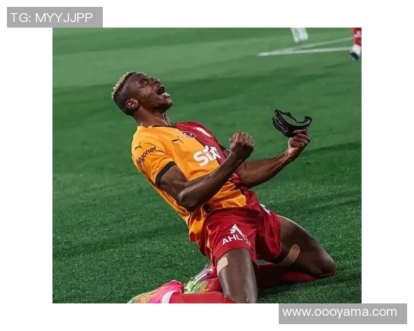 曼联友谊赛小胜那不勒斯红牌事件引发全场热议