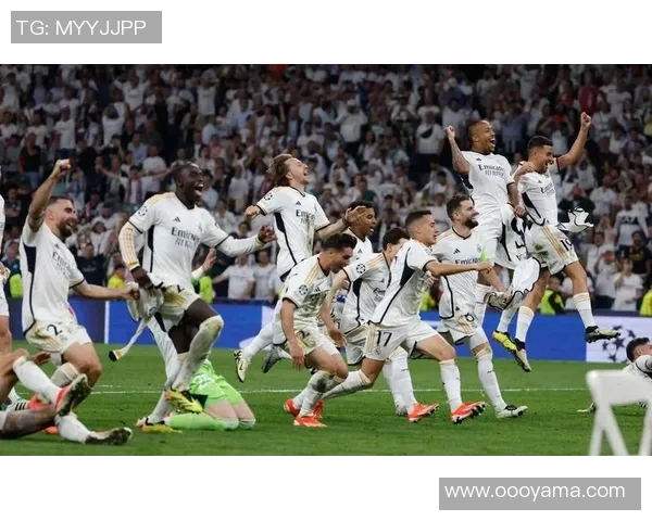 中超热战巴黎圣日耳曼逆转皇马神奇扑救点燃全场激情与转会风云