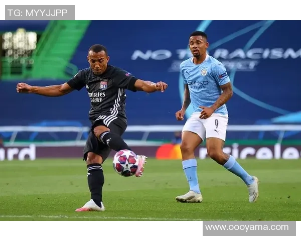 欧冠激战：里昂3-0曼城神奇扑救引发全场狂欢数据分析揭秘