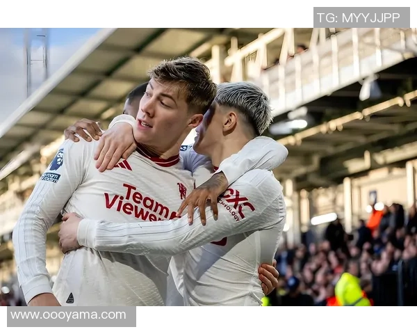 曼联友谊赛大胜拜仁五球逆袭战术解析引发全场热议