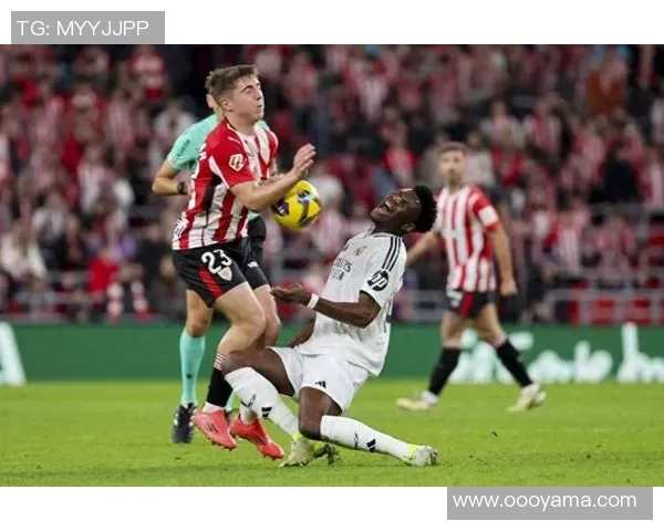 西甲激战巴萨逆转AC米兰神奇扑救引发争议判罚全场沸腾