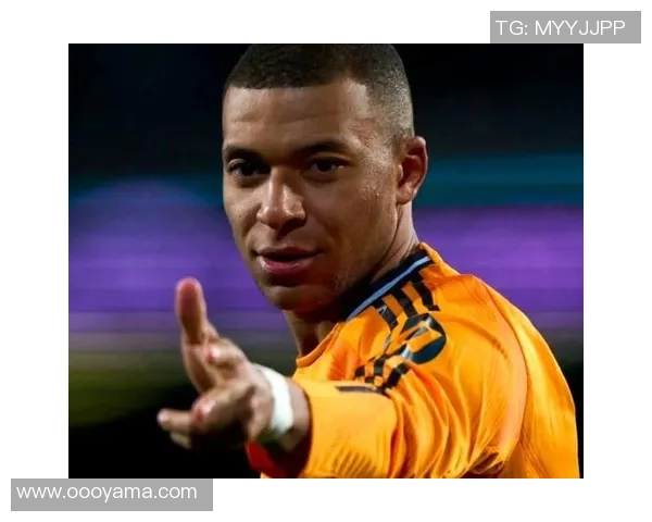 西甲激情对决尤文图斯大胜曼联帽子戏法引发全场狂欢 西甲激情对决尤文图斯大胜曼联帽子戏法引发全场狂欢